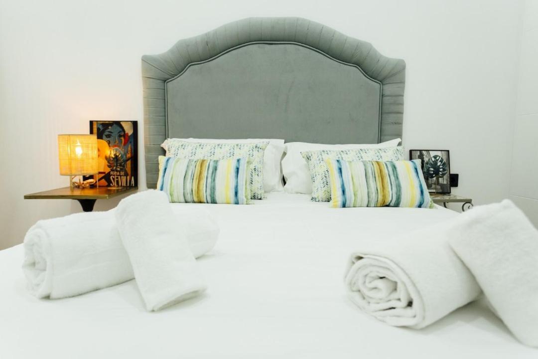 Modern With Seasonal Swimming Pool- 1Bd 1Bth- Goyeneta Sevilha Exterior foto